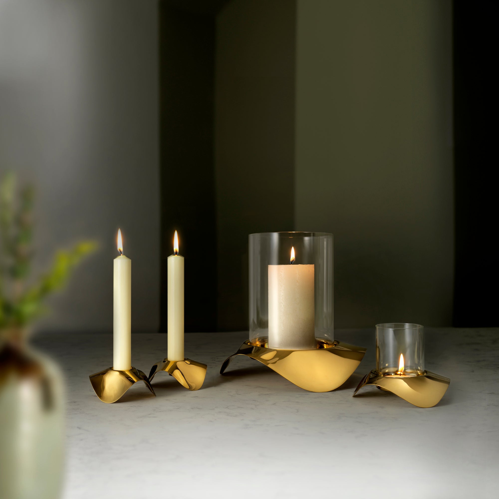Set of 3 hurricane outlet candle holders